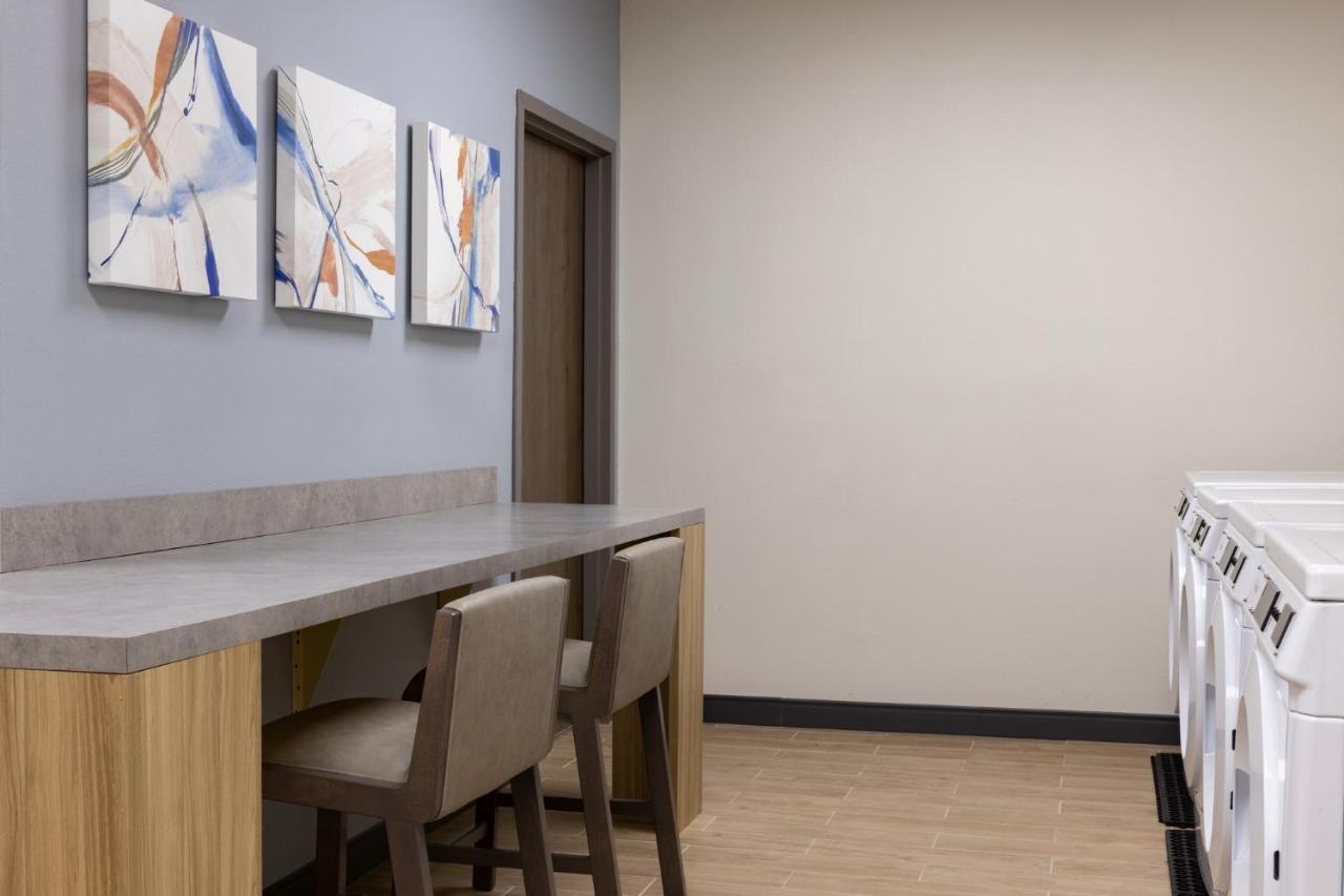 Candlewood Suites Deer Park By Ihg Bagian luar foto