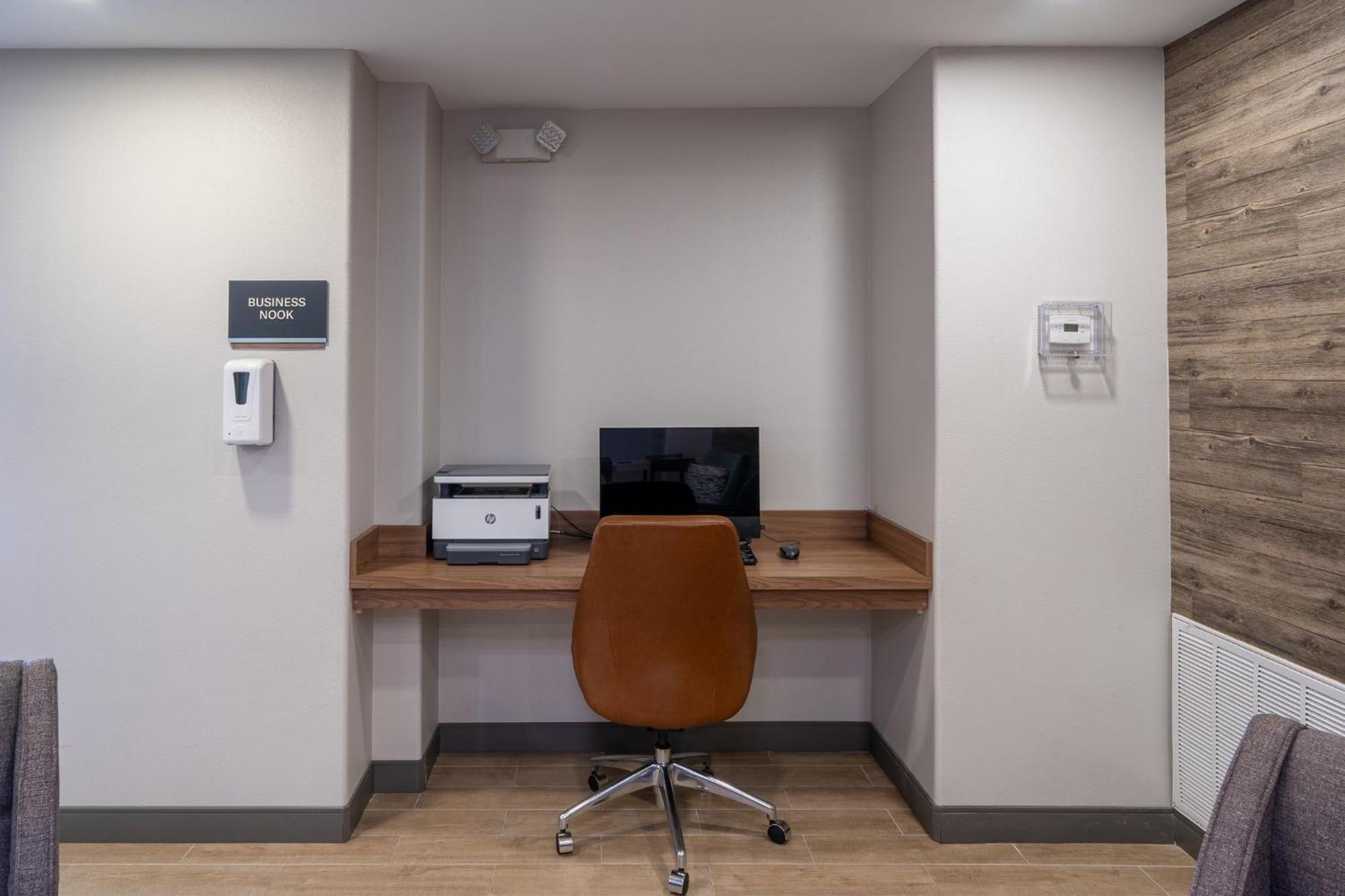 Candlewood Suites Deer Park By Ihg Bagian luar foto