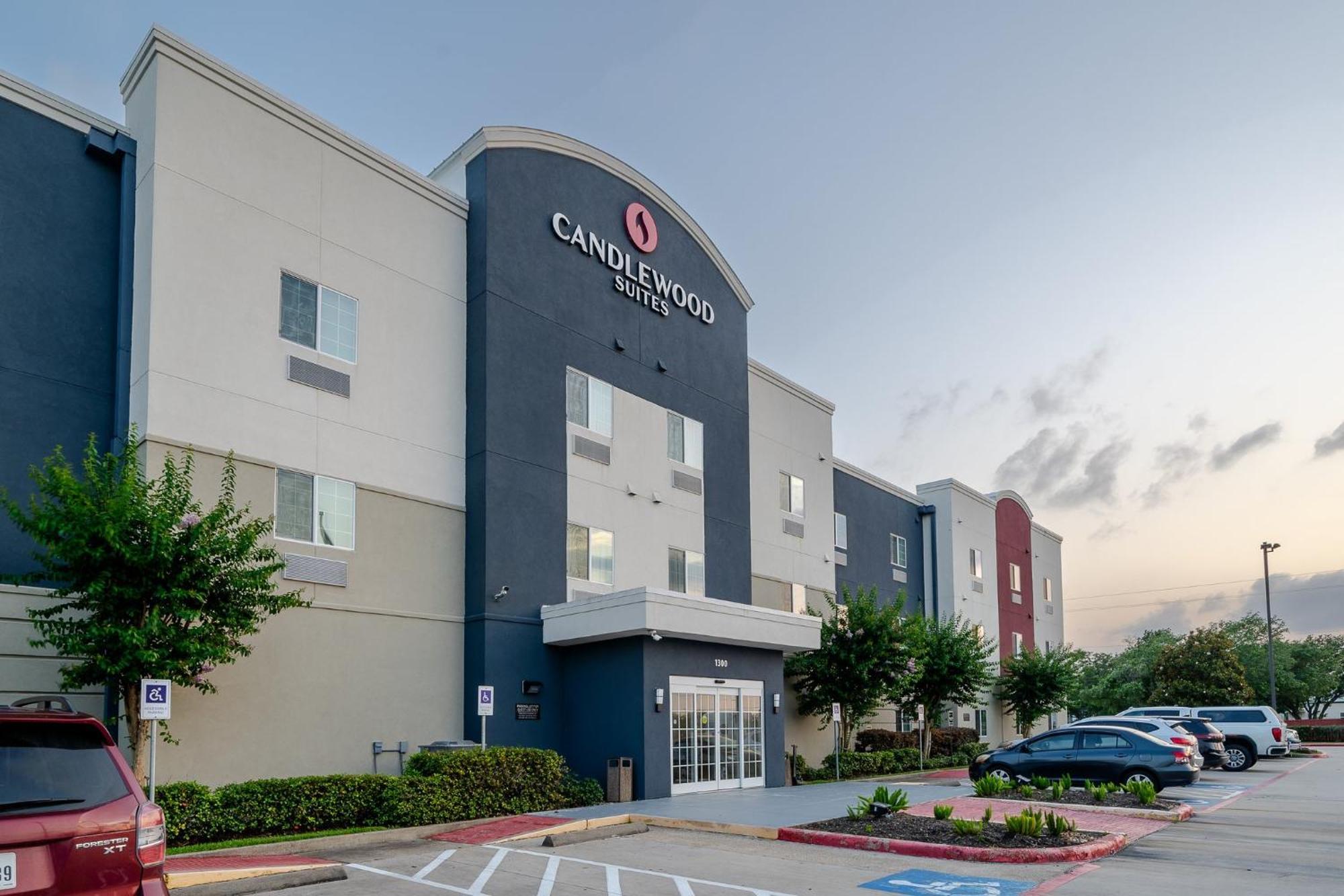 Candlewood Suites Deer Park By Ihg Bagian luar foto