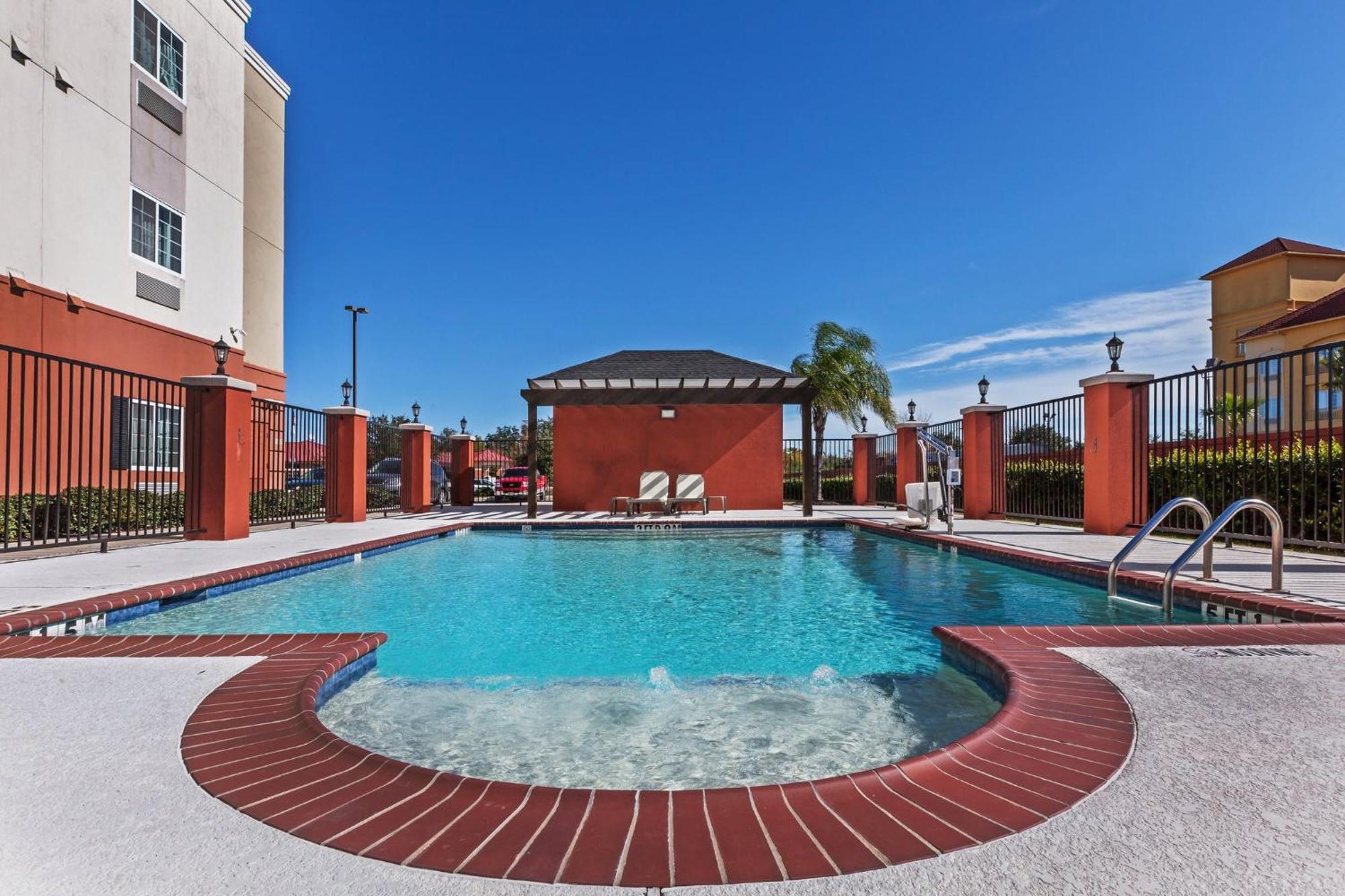 Candlewood Suites Deer Park By Ihg Bagian luar foto