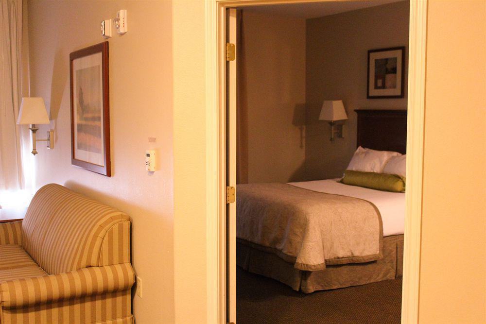 Candlewood Suites Deer Park By Ihg Bagian luar foto