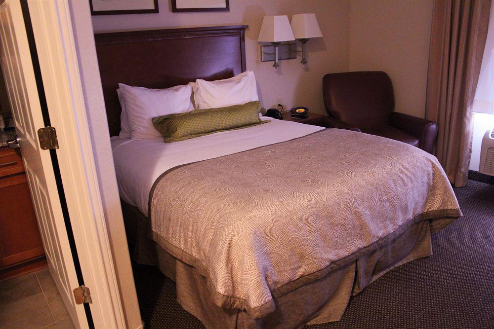 Candlewood Suites Deer Park By Ihg Bagian luar foto